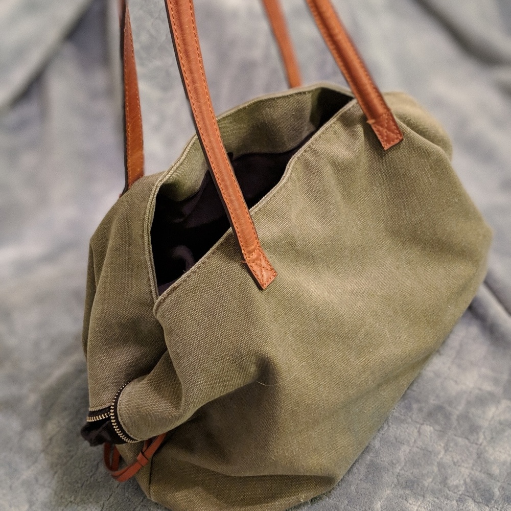 Olive green small weekender bag